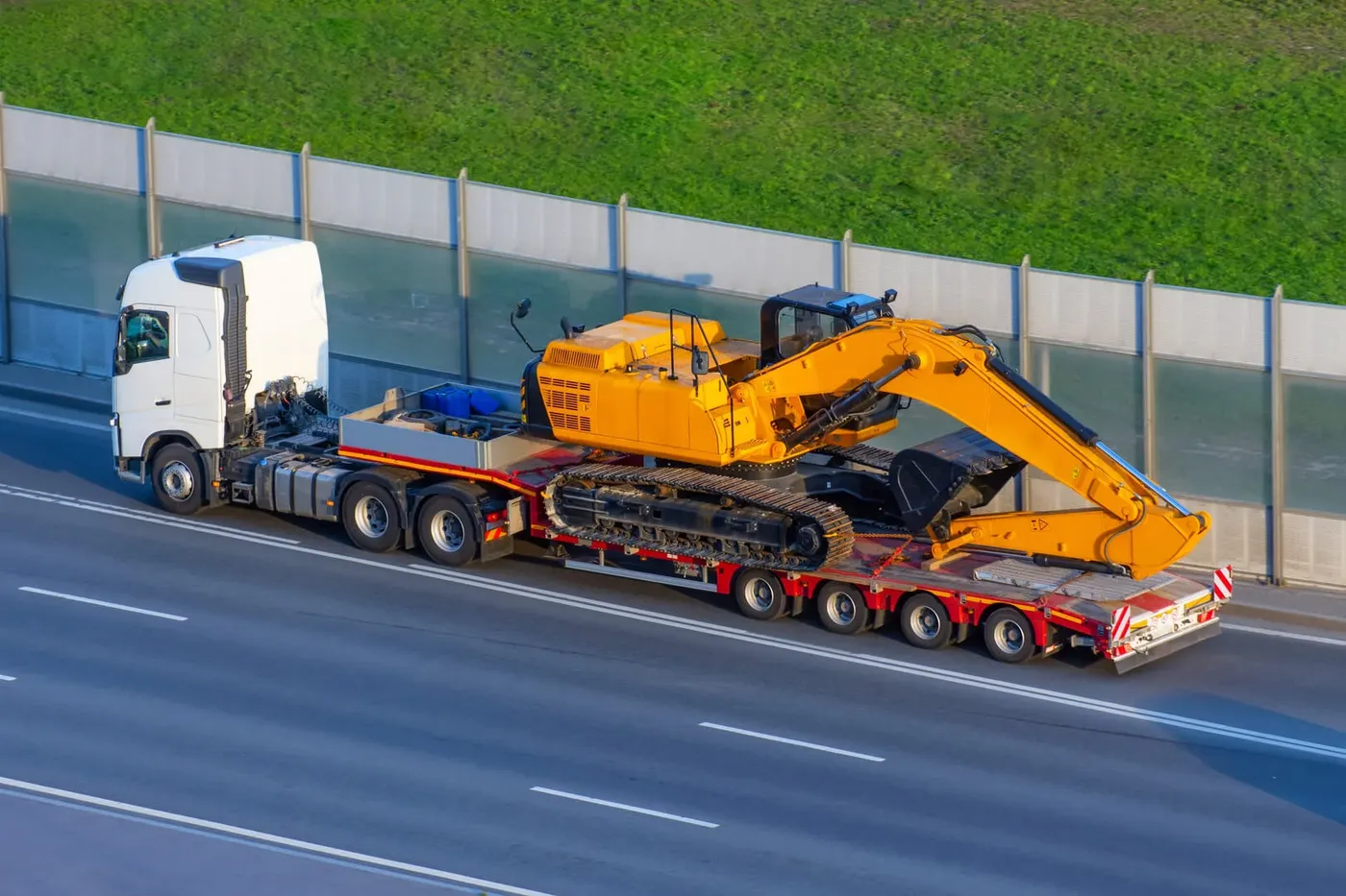 Laweta niskopodwoziowa – transport maszyn Kraków